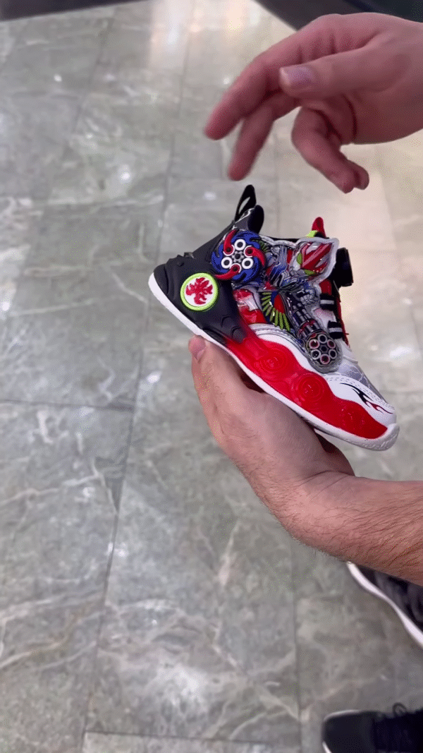 Kids’ Beyblade LED Light-Up Sneakers – Spin & Shine Edition - Image 4