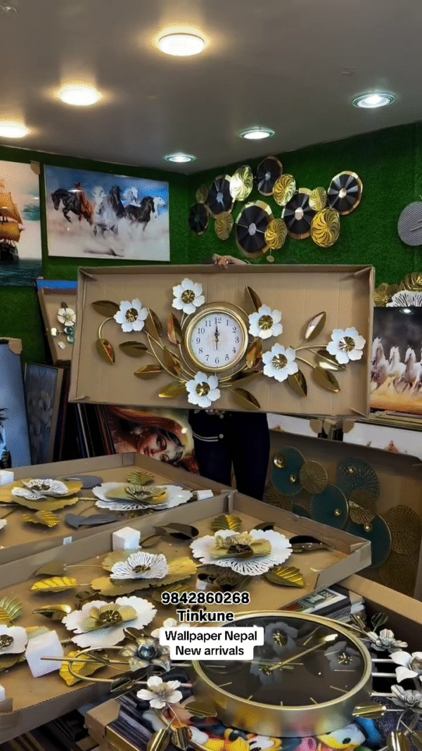 Luxury Gold Floral Metal Wall Clock