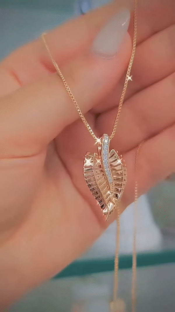 Heart-Shaped Mother-of-Pearl Pendant Necklace - Image 9